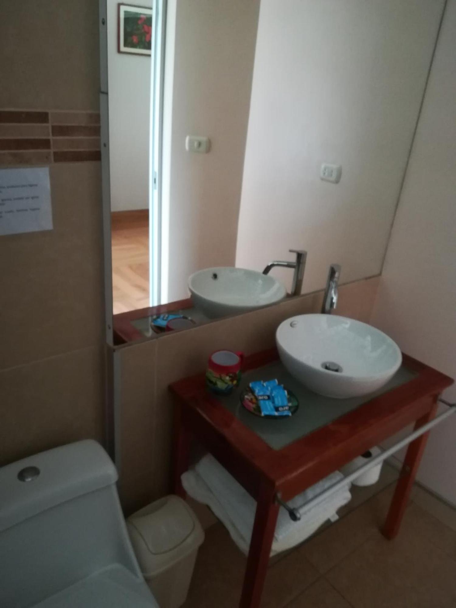 La Casa Del Italiano Bed & Breakfast Tarapoto Rom bilde